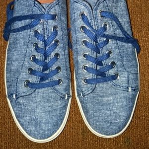 Women's Toms blue lace up shoes size 7.5